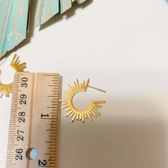 Anthro sun radiant earrings #120 - Picture 4 of 5